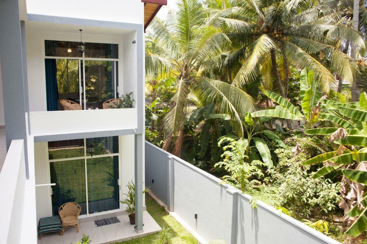 Alvas House Hotel ฮิกคาดูวา ภายนอก รูปภาพ